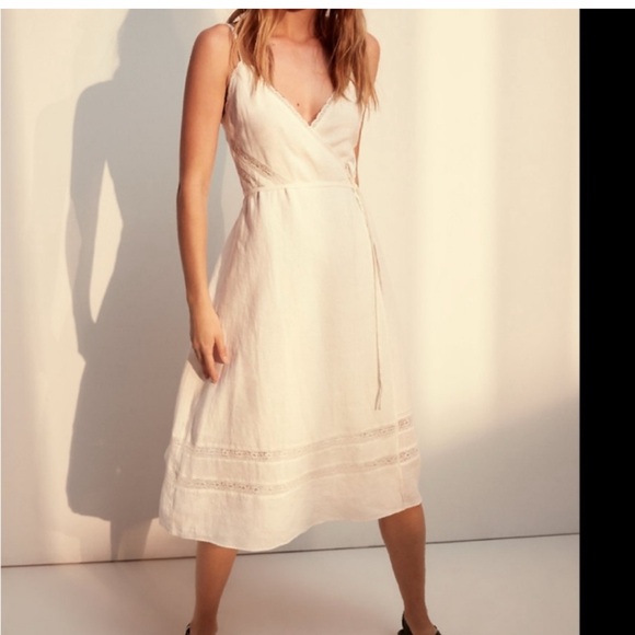 Wilfred Dresses & Skirts - Aritzia Wilfred "Legere La boheme" linen wrap dress